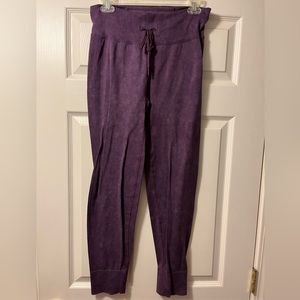 PINK Active leggings, size L